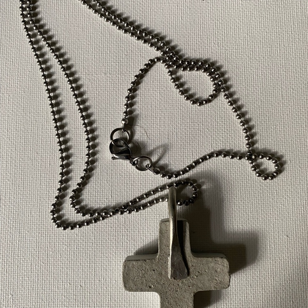 New Art Handcrafted concrete and stainless steel cross necklace. Minimalist - Picture 2 of 5